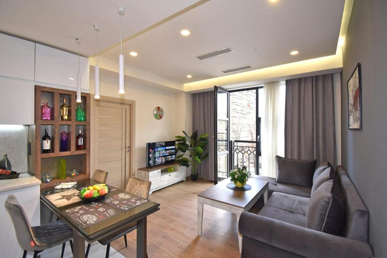 Home4You City Center Apartments Ереван Екстериор снимка