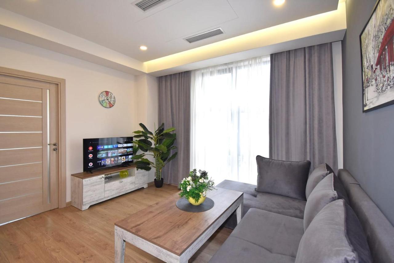 Home4You City Center Apartments Ереван Екстериор снимка