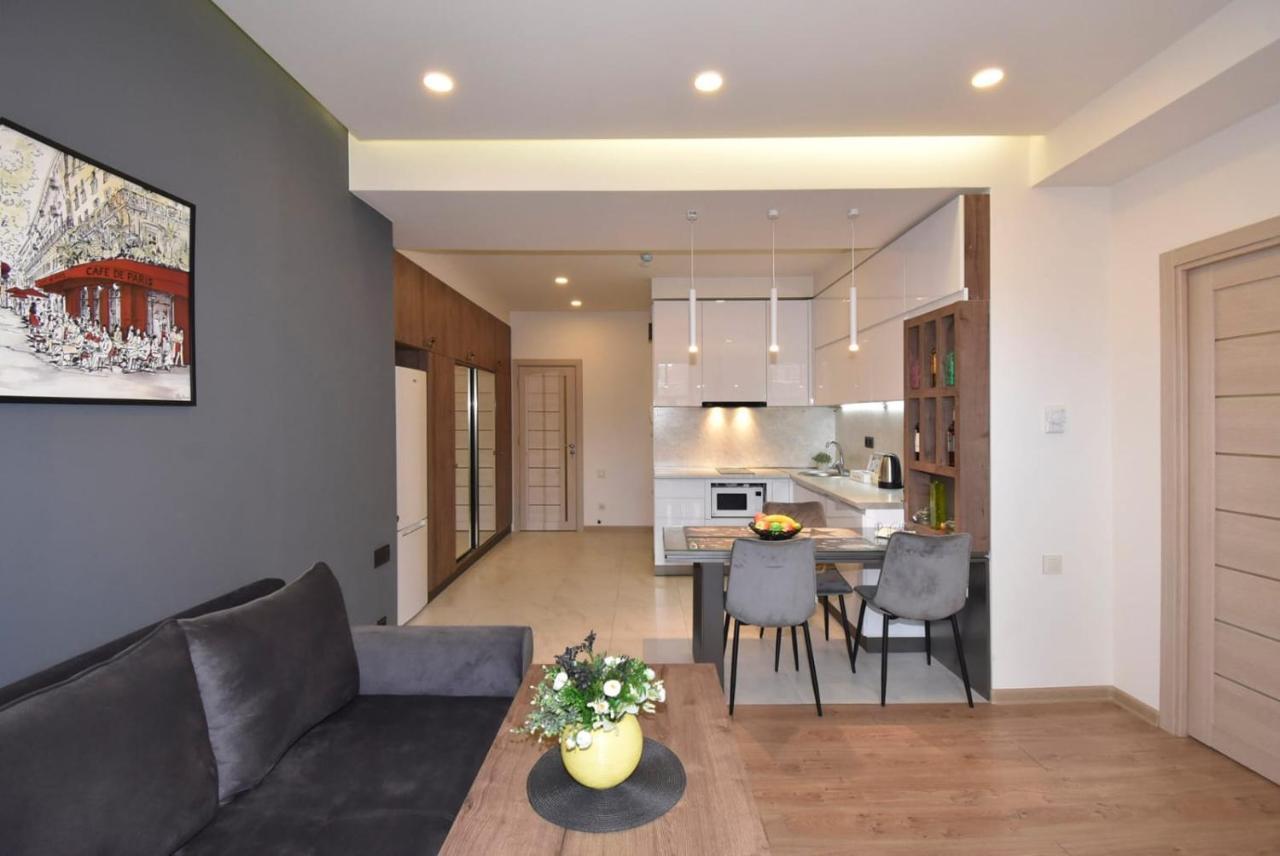 Home4You City Center Apartments Ереван Екстериор снимка