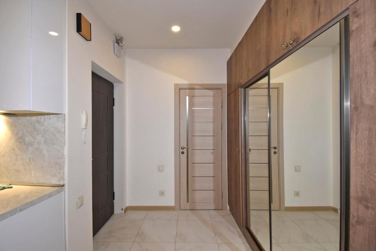 Home4You City Center Apartments Ереван Екстериор снимка