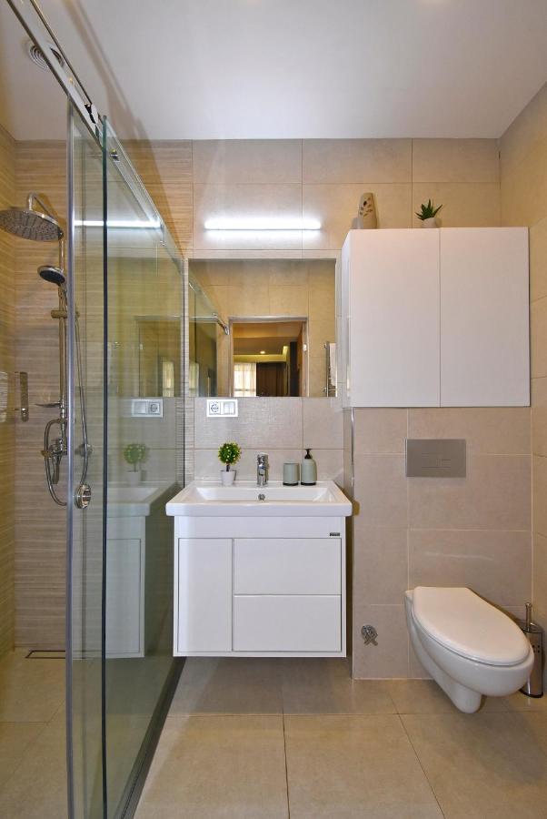 Home4You City Center Apartments Ереван Екстериор снимка