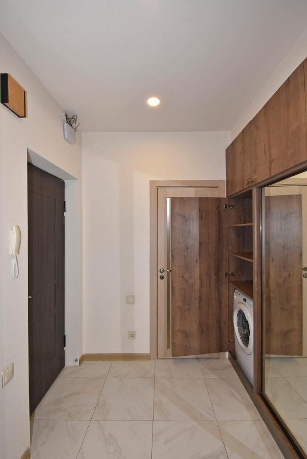 Home4You City Center Apartments Ереван Екстериор снимка