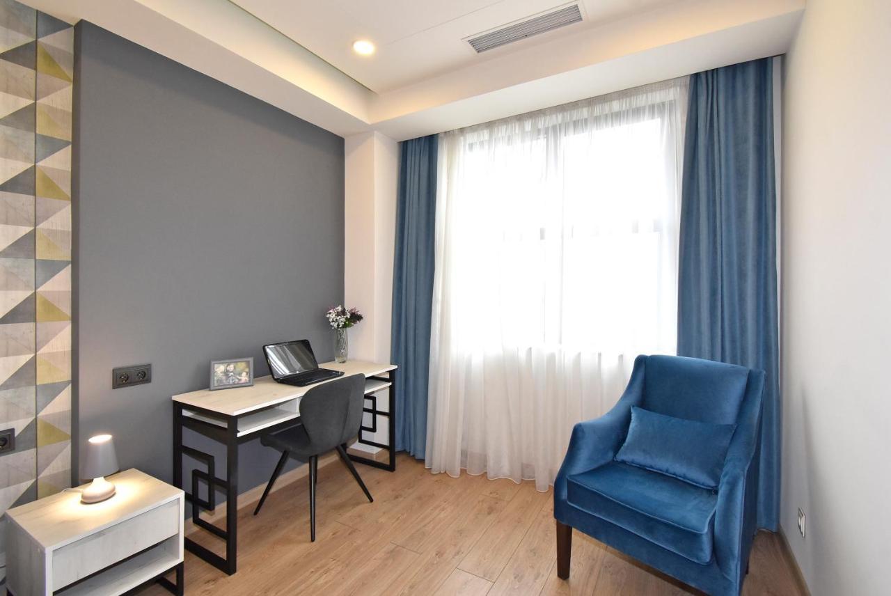 Home4You City Center Apartments Ереван Екстериор снимка