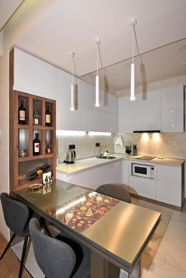 Home4You City Center Apartments Ереван Екстериор снимка