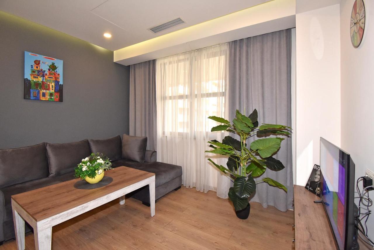 Home4You City Center Apartments Ереван Екстериор снимка
