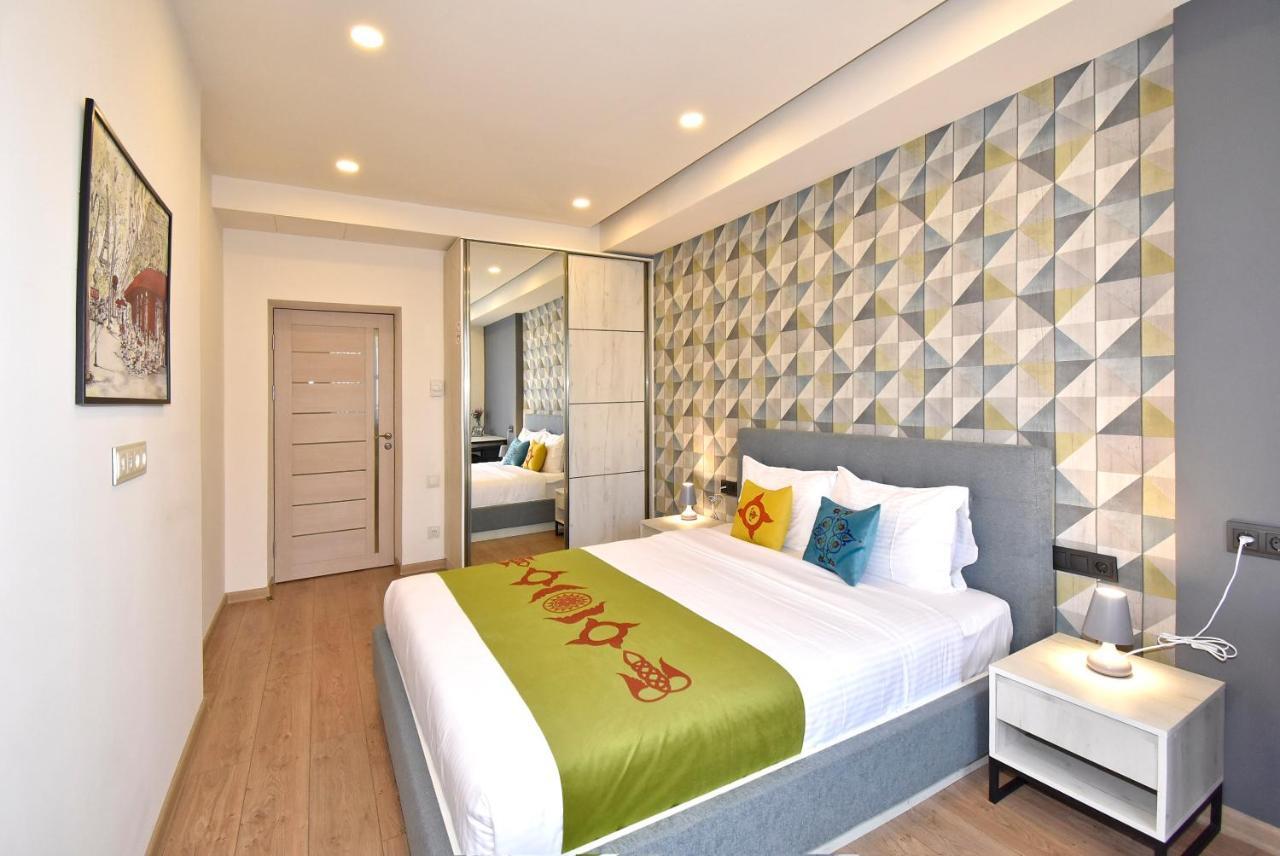 Home4You City Center Apartments Ереван Екстериор снимка